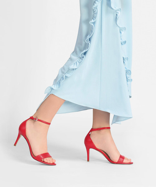 CHARLES & KEITH(チャールズ & キース)の「アンクルストラップヒール / ANKLE STRAP HEELS(パンプス・レディース・グリーン/ブラック/レッド・22.5cm/23.5cm/24.5cm/23cm/25cm)」の16枚目の写真