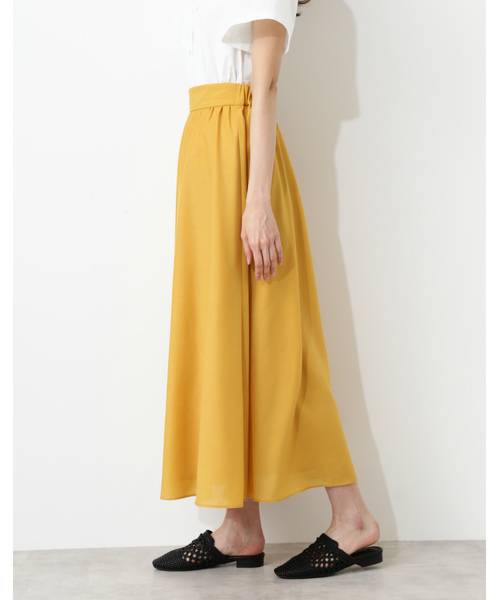 NATURAL BEAUTY BASIC（ナチュラルビューティーベーシック）の「【雑誌掲載】カラーマキシスカート（スカート・レディース・ブラウン/イエロー/ブルー・SMALL/MEDIUM）」の9枚目の写真