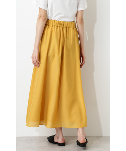 NATURAL BEAUTY BASIC（ナチュラルビューティーベーシック）の「【雑誌掲載】カラーマキシスカート（スカート・レディース・ブラウン/イエロー/ブルー・SMALL/MEDIUM）」の11枚目の写真