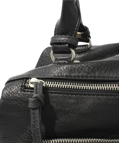 SLY LANG(スライラング)の「スクエアミニボストンBAG(ボストンバッグ・レディース・ブラック/ネイビー・FREE)」の5枚目の写真