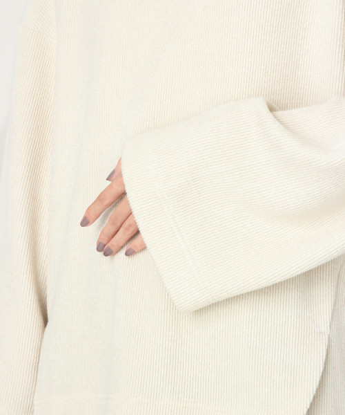 LOWRYS FARM(ローリーズファーム)の「キノウサカリバプルオーバー 810429(Tシャツ/カットソー・レディース・ブラック/ベージュ/オフホワイト/グリーン/バーガンディー・MEDIUM/LARGE)」の8枚目の写真