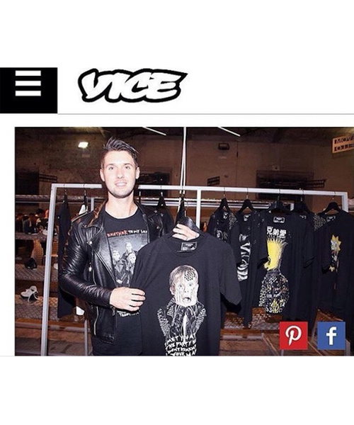 ブラックデニムジャケット クマプリント DOMREBEL（ドムレーベル）の「ミッキープリントデニムジャケット/MICK