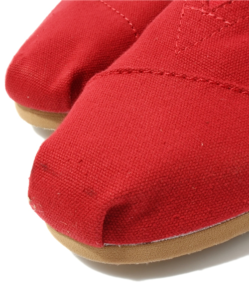 TOMS(トムス)の「トムス メンズ クラシック キャンバス TOMS M CLSC Canvas 13FW(スニーカー・メンズ・ブラック/レッド/ネイビー・26.5cm/27cm/27.5cm/28cm)」の8枚目の写真