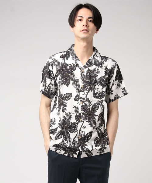 STYLEBLOCK（スタイルブロック）の「総柄開襟オープンカラーレーヨンアロハシャツ（シャツ/ブラウス・メンズ・ホワイト/ベージュ/パープル/レッド/ホワイト系その他/ブラック系その他/ブルー系その他/ブラック系その他2/ブラック系その他3/ブラック系その他4/ブラック系その他5/ブルー系その他2/ブルー系その他3/ブルー系その他4・LL/M/L）」の2枚目の写真