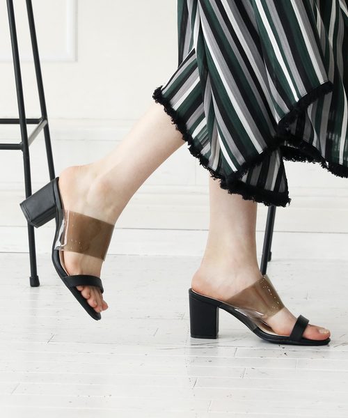 VIVIAN（ヴィヴィアン）の「バイカラーチャンキーヒールサンダル（サンダル・レディース・シルバー系その他3/イエロー×ブラック/霜降りグレー/ダークブラック/ホワイト×シルバー/ライトベージュ/アイボリー/ブラック×シルバー/ホワイト×グリーン/レオパード/その他3/その他5・M/L/LL/S）」の12枚目の写真