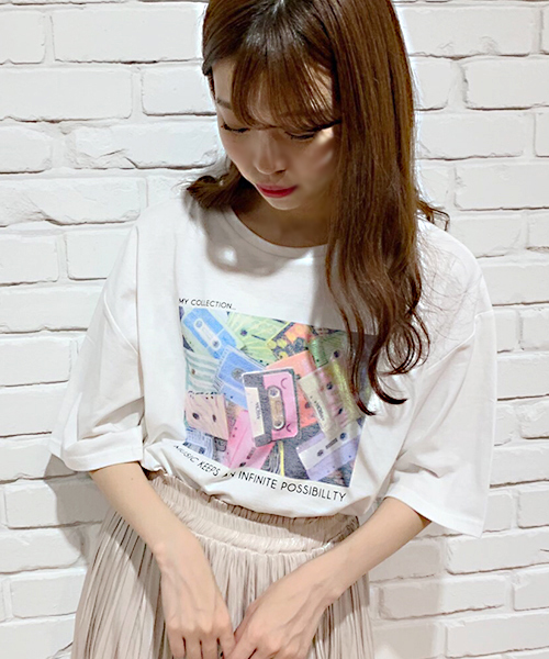 apres jour(アプレジュール)の「アソートフォトBIG Tシャツ【ZOZOTOWN限定アイテム】(Tシャツ/カットソー・レディース・ブラック/オフホワイト/その他/ホワイト系その他/ホワイト系その他2・フリー)」の6枚目の写真