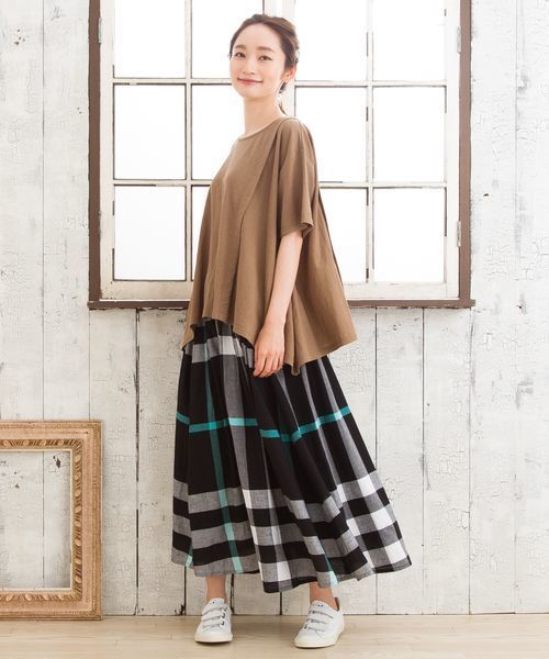 sabstreet my standard(サブストリートマイスタンダード)の「【接触冷感】【UVカット】イレヘムデザインカットソー【大きいサイズ対応】【15号(3L)】(Tシャツ/カットソー・レディース・ベージュ/ブラウン/カーキ/ブルー・15号)」の9枚目の写真