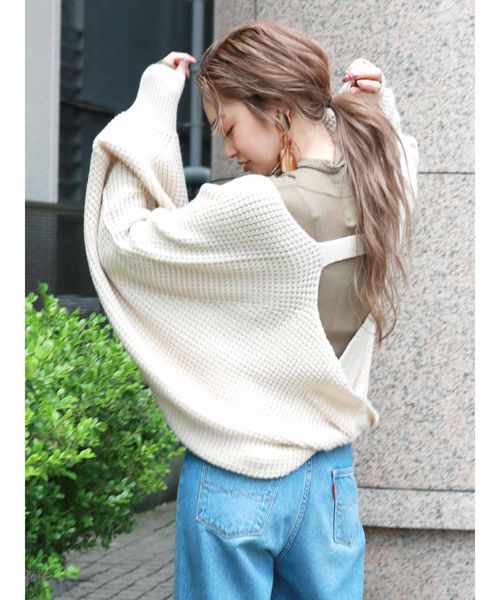 Ungrid(アングリッド)の「バックデザインスリーブボリュームカーデ(カーディガン/ボレロ・レディース・アイボリー/モカ・FREE)」の2枚目の写真