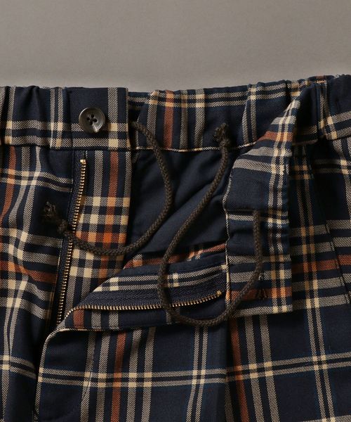 SHIPS（シップス）の「SU: チェック/ストライプ イージー スラックス ■（その他パンツ・メンズ・ネイビー/ダークブルー/ブラウン・S/M/L/XL）」の7枚目の写真