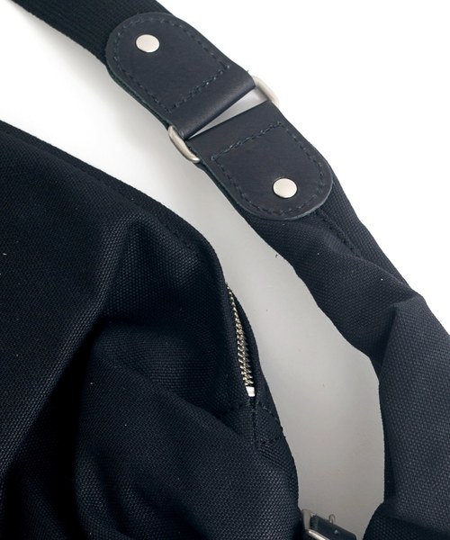 Butler Verner Sails(バトラーヴァーナーセイルス)の「キャンディショルダー(ショルダーバッグ・メンズ・ブラック/ネイビー/ホワイト系その他・FREE)」の14枚目の写真
