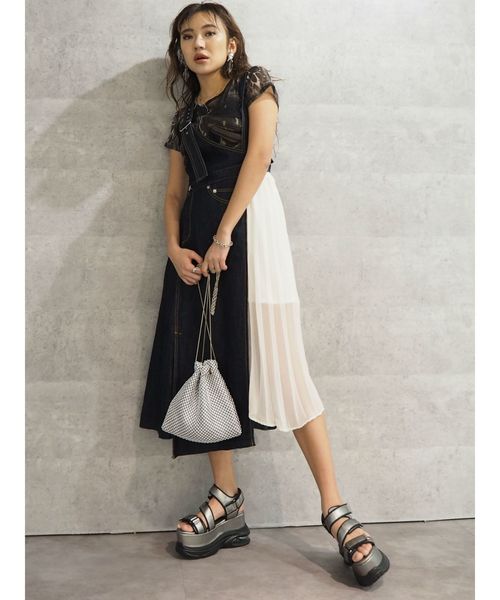 EVRIS（エヴリス）の「エアースニーカーサンダル（サンダル・レディース・ブラック/シルバー・SMALL/MEDIUM/LARGE）」の12枚目の写真