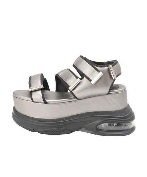 EVRIS（エヴリス）の「エアースニーカーサンダル（サンダル・レディース・ブラック/シルバー・SMALL/MEDIUM/LARGE）」の22枚目の写真