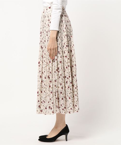 one way(ワンウェイ)の「花柄消しプリーツスカート(スカート・レディース・ホワイト/ライトブラウン・M)」の3枚目の写真