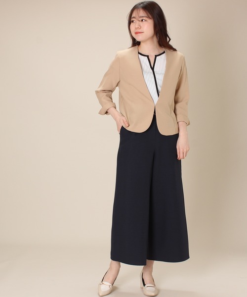 TRUDEA(トルディア)の「リネンライクVカラージャケット(ノーカラージャケット・レディース・ネイビー/ベージュ/キャメル/ライトグレー・MEDIUM/LARGE/SMALL)」の7枚目の写真