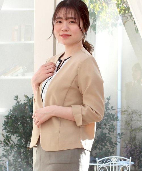 TRUDEA(トルディア)の「リネンライクVカラージャケット(ノーカラージャケット・レディース・ネイビー/ベージュ/キャメル/ライトグレー・MEDIUM/LARGE/SMALL)」の15枚目の写真