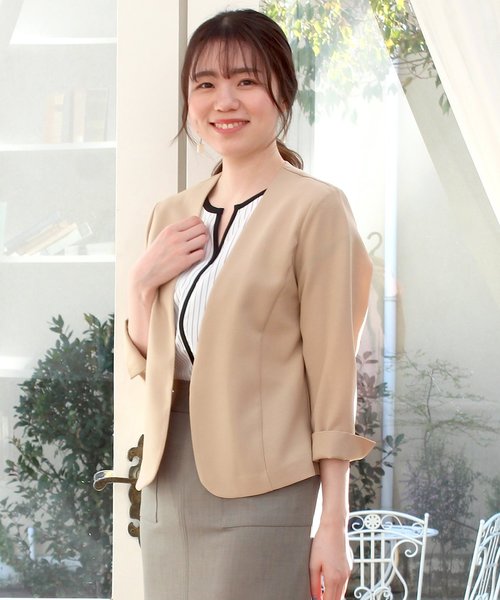 TRUDEA(トルディア)の「リネンライクVカラージャケット(ノーカラージャケット・レディース・ネイビー/ベージュ/キャメル/ライトグレー・MEDIUM/LARGE/SMALL)」の18枚目の写真