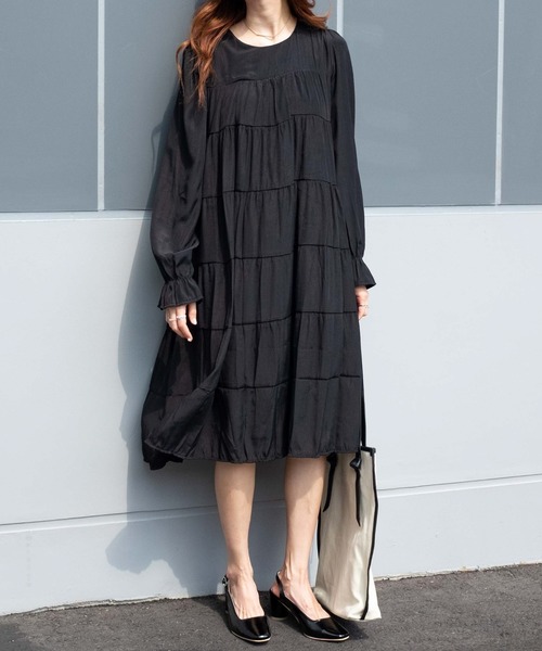 WEGO(ウィゴー)の「WEGO/【WEB限定】ティアードロングワンピース(ワンピース・レディース・ホワイト/ブラック・FREE)」の3枚目の写真