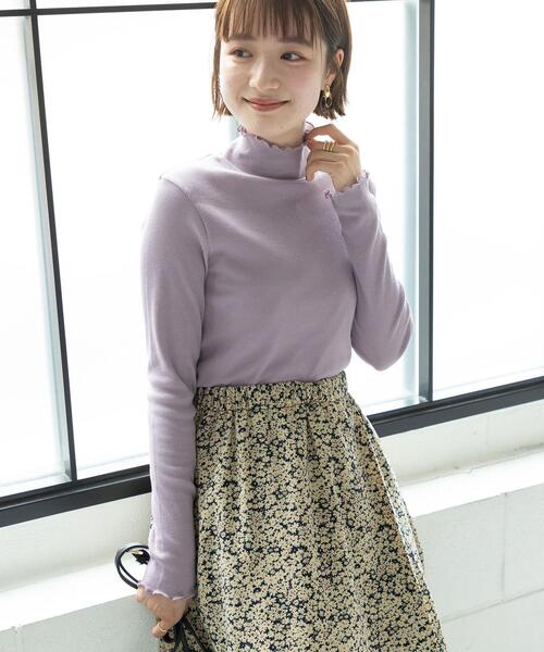 coen（コーエン）の「【WEB限定カラー】コットンメロウタートルネックカットソー（Tシャツ/カットソー・レディース・ネイビー/イエロー/その他1/その他3/ライラック/グレー/その他2/ブラック/オフホワイト/その他4/パープル・LARGE/MEDIUM）」の19枚目の写真