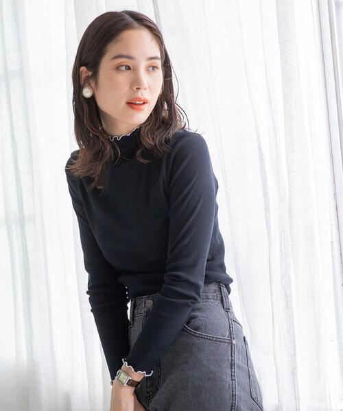 coen（コーエン）の「【WEB限定カラー】コットンメロウタートルネックカットソー（Tシャツ/カットソー・レディース・ネイビー/イエロー/その他1/その他3/ライラック/グレー/その他2/ブラック/オフホワイト/その他4/パープル・LARGE/MEDIUM）」の15枚目の写真