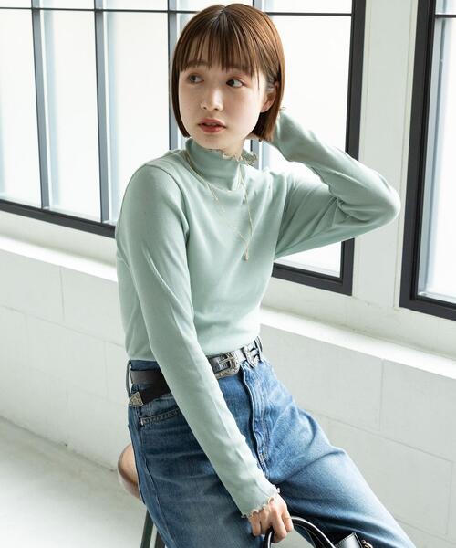 coen（コーエン）の「【WEB限定カラー】コットンメロウタートルネックカットソー（Tシャツ/カットソー・レディース・ネイビー/イエロー/その他1/その他3/ライラック/グレー/その他2/ブラック/オフホワイト/その他4/パープル・LARGE/MEDIUM）」の17枚目の写真