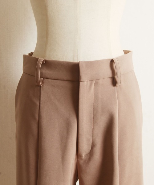 tocco closet（トッコ　クローゼット）の「センタースリットテーパードパンツ≪tocco closet luxe≫（その他パンツ・レディース・モカ/ブラック・M）」の5枚目の写真