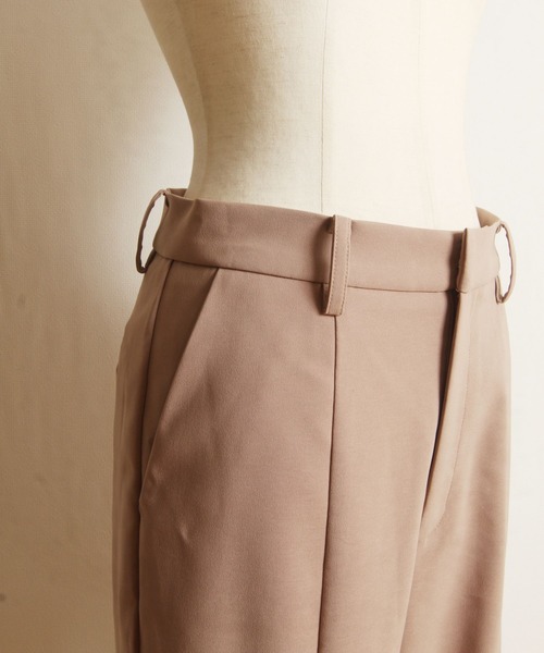 tocco closet（トッコ　クローゼット）の「センタースリットテーパードパンツ≪tocco closet luxe≫（その他パンツ・レディース・モカ/ブラック・M）」の16枚目の写真