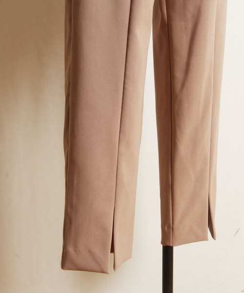 tocco closet（トッコ　クローゼット）の「センタースリットテーパードパンツ≪tocco closet luxe≫（その他パンツ・レディース・モカ/ブラック・M）」の10枚目の写真