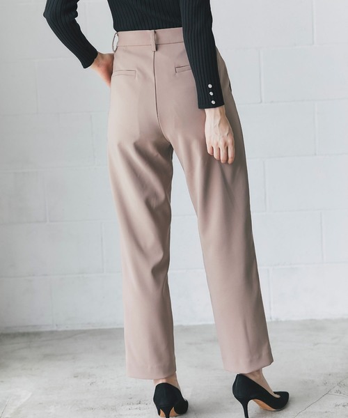 tocco closet（トッコ　クローゼット）の「センタースリットテーパードパンツ≪tocco closet luxe≫（その他パンツ・レディース・モカ/ブラック・M）」の20枚目の写真