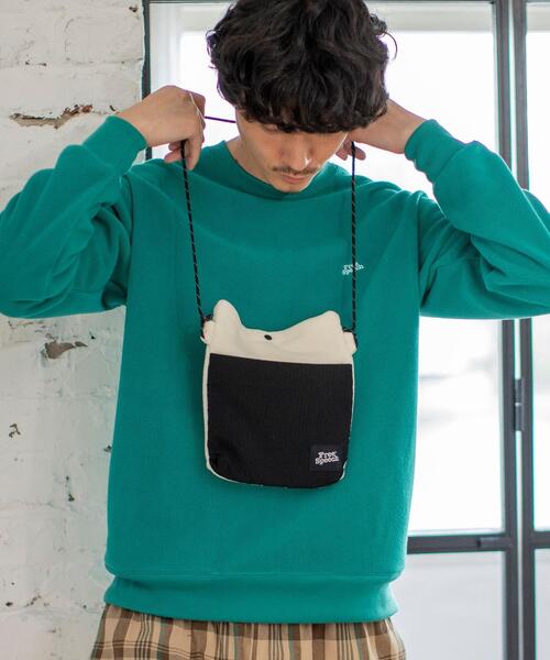 coen（コーエン）の「FreeSpeech(フリースピーチ)別注マイクロフリースサコッシュ（ショルダーバッグ・メンズ・オフホワイト/ブラック/グレー/ケリー/パープル・FREE）」の2枚目の写真