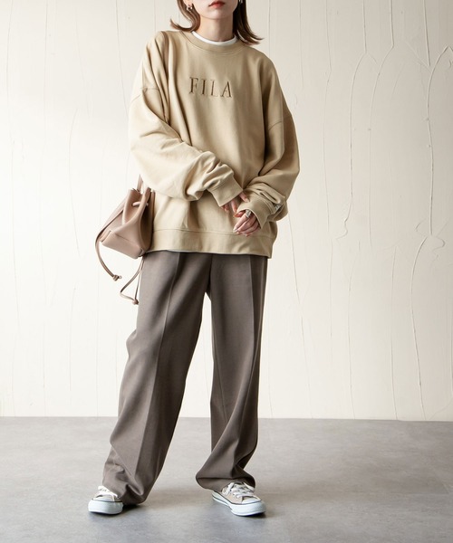 Chillfar（チルファー）の「【FILA】【Chillfar 別注】デザインロゴ刺繍ビッグスウェット（スウェット・レディース・ホワイト/ブラック/グレー/ブルー/ベージュ・FREE）」の21枚目の写真