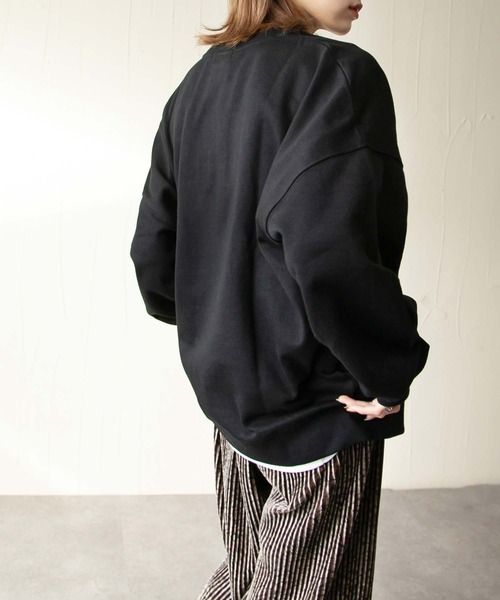 Chillfar（チルファー）の「【FILA】【Chillfar 別注】デザインロゴ刺繍ビッグスウェット（スウェット・レディース・ホワイト/ブラック/グレー/ブルー/ベージュ・FREE）」の13枚目の写真