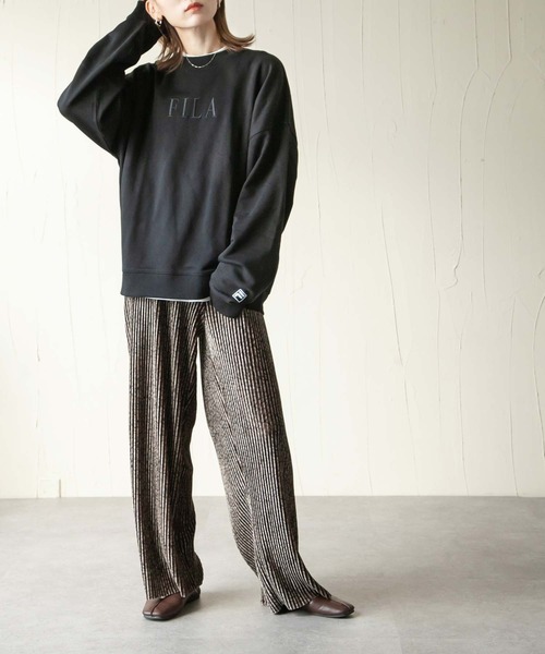 Chillfar（チルファー）の「【FILA】【Chillfar 別注】デザインロゴ刺繍ビッグスウェット（スウェット・レディース・ホワイト/ブラック/グレー/ブルー/ベージュ・FREE）」の14枚目の写真