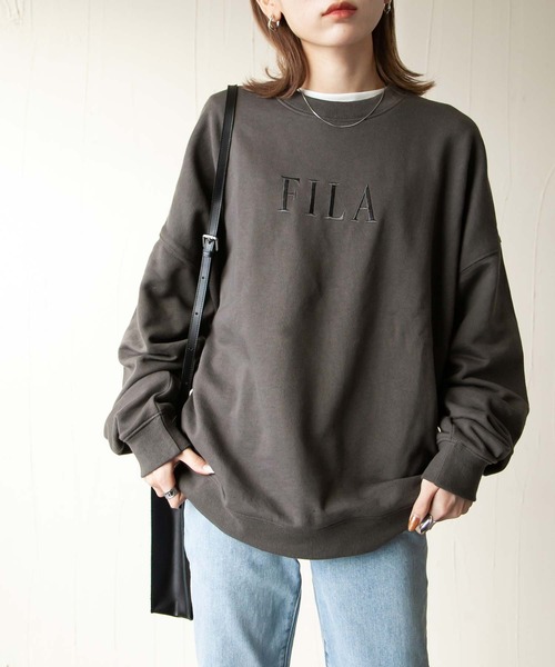 Chillfar（チルファー）の「【FILA】【Chillfar 別注】デザインロゴ刺繍ビッグスウェット（スウェット・レディース・ホワイト/ブラック/グレー/ブルー/ベージュ・FREE）」の17枚目の写真