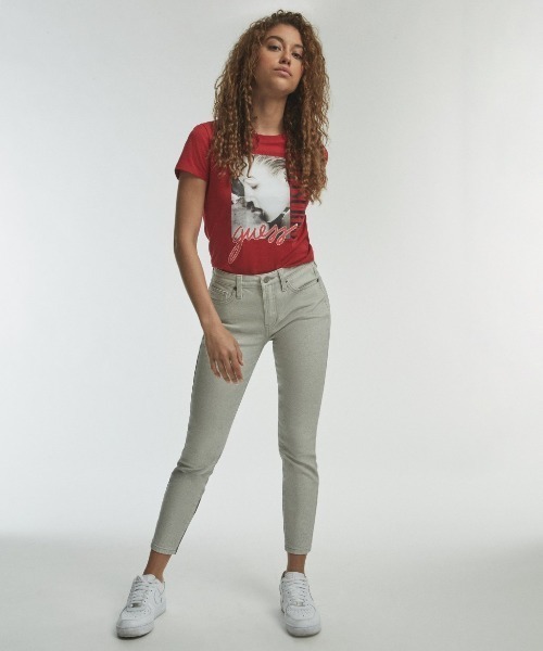 Guess(ゲス)の「GUESS Originals x PLEASURES Kiss Baby Tee(Tシャツ/カットソー・レディース・ホワイト/ブラック/レッド・MEDIUM/X-SMALL/SMALL)」の5枚目の写真