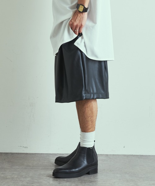 Lui's（ルイス）の「ウォッシャブルフェイクレザー ワイドショーツ（その他パンツ・メンズ・オフホワイト/ブラック・SMALL/MEDIUM）」の15枚目の写真