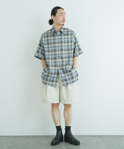 Lui's（ルイス）の「ウォッシャブルフェイクレザー ワイドショーツ（その他パンツ・メンズ・オフホワイト/ブラック・SMALL/MEDIUM）」の4枚目の写真