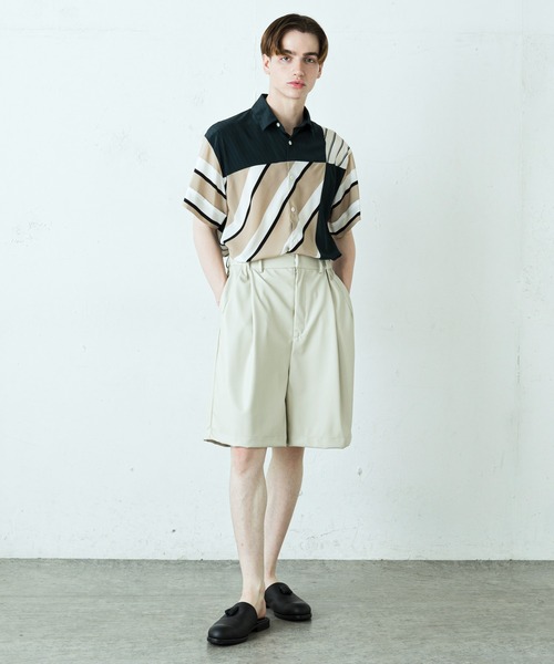 Lui's（ルイス）の「ウォッシャブルフェイクレザー ワイドショーツ（その他パンツ・メンズ・オフホワイト/ブラック・SMALL/MEDIUM）」の6枚目の写真