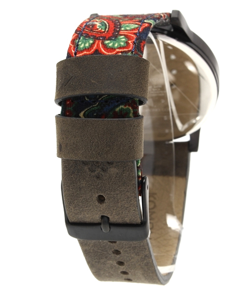 KOMONO.（コモノ）の「ユニセックス コモノ 腕時計 ペイズリー チェック カモフラ柄 KOMONO WINSTON GALORE（アナログ腕時計・レディース・ブラック/グレー/チャコールグレー/レッド・ONE SIZE）」の9枚目の写真