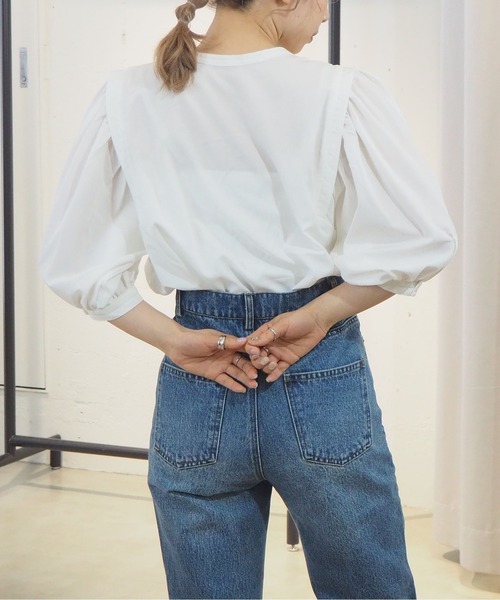 tiptop（ティップトップ）の「2021SS 前身刺繍ボリュームショルダーブラウス（シャツ/ブラウス・レディース・ブラック/オフホワイト/スミクロ・FREE）」の9枚目の写真