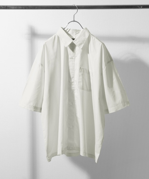 ZIP FIVE(ジップファイブ)の「【ZIP FIVE】高密度T/Cブロードビックシルエット半端袖シャツ(シャツ/ブラウス・メンズ・ベージュ/ブルー/ブラック系/ネイビー系/ブラック/オリーブ/ダークネイビー/ブラック系3/パープル/チャコールグレー×ブラック/ブラック系1/オフホワイト/チャコール/ブラック系2・LARGE/MEDIUM)」の2枚目の写真