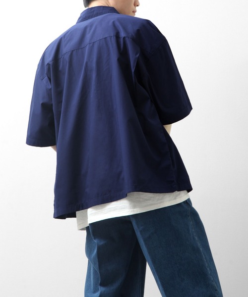 ZIP FIVE(ジップファイブ)の「【ZIP FIVE】高密度T/Cブロードビックシルエット半端袖シャツ(シャツ/ブラウス・メンズ・ベージュ/ブルー/ブラック系/ネイビー系/ブラック/オリーブ/ダークネイビー/ブラック系3/パープル/チャコールグレー×ブラック/ブラック系1/オフホワイト/チャコール/ブラック系2・LARGE/MEDIUM)」の18枚目の写真