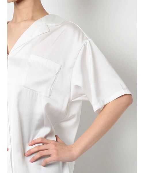 RESEXXY（リゼクシー）の「ハーフスリーブサテンシャツ（シャツ/ブラウス・レディース・ホワイト/ブラック/ベージュ・FREE）」の17枚目の写真