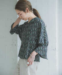 ITEMS URBANRESEARCH | フラワープリントVネックブラウス(シャツ/ブラウス)