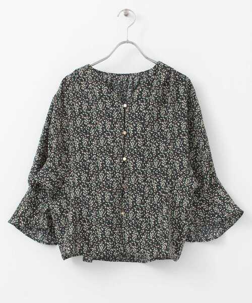 ITEMS URBANRESEARCH（アイテムズ アーバンリサーチ）の「フラワープリントVネックブラウス（シャツ/ブラウス・レディース・ネイビー/アイボリー・FREE）」の4枚目の写真