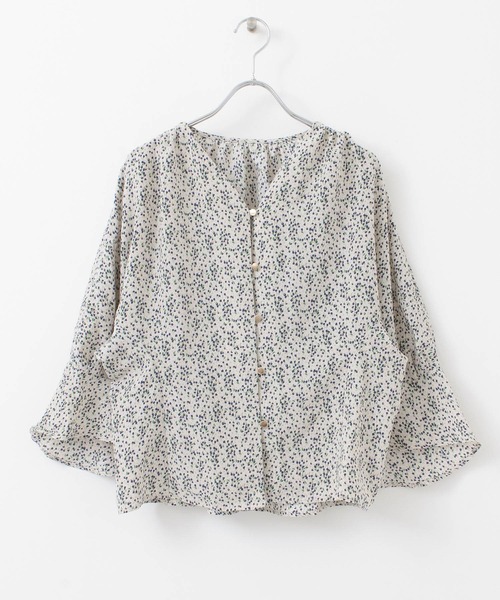 ITEMS URBANRESEARCH（アイテムズ アーバンリサーチ）の「フラワープリントVネックブラウス（シャツ/ブラウス・レディース・ネイビー/アイボリー・FREE）」の5枚目の写真