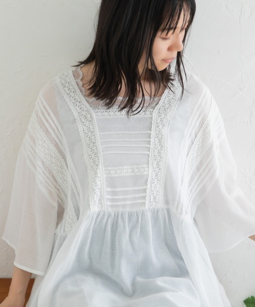 Mysa&Liina（ミーサリーナ）の「レースタックフレアチュニック（シャツ/ブラウス・レディース・ブラック/オフホワイト/サックスブルー・M）」の15枚目の写真