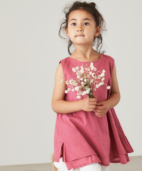 &yam(アンドヤム)の「コットンボイルバックデザインノースリーブブラウス(シャツ/ブラウス・キッズ・ピンク/グリーン/ブラウン・150-160cm/140-150cm/120-130cm/130-140cm/110-120cm)」の3枚目の写真