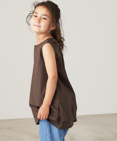 &yam(アンドヤム)の「コットンボイルバックデザインノースリーブブラウス(シャツ/ブラウス・キッズ・ピンク/グリーン/ブラウン・150-160cm/140-150cm/120-130cm/130-140cm/110-120cm)」の5枚目の写真