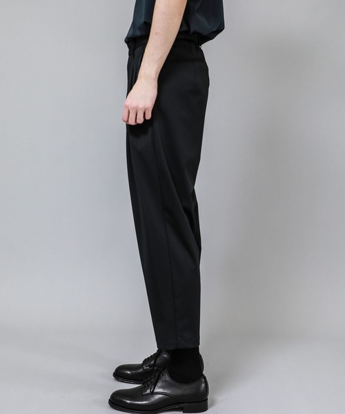 パンツ ATTACHMENT EX.2TUCK WIDE TAPERED SLACKS ATTACHMENT（アタッチメント）の「【ATTACHMENT】EX.2TUCK WIDE