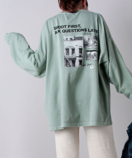 NOLLEY’S（ノーリーズ）の「【GOOD ROCK SPEED/グッドロックスピード】PHOTO BIG ロングスリーブTシャツ（Tシャツ/カットソー・レディース・ベージュ/オフホワイト/オリーブ・FREE）」の3枚目の写真